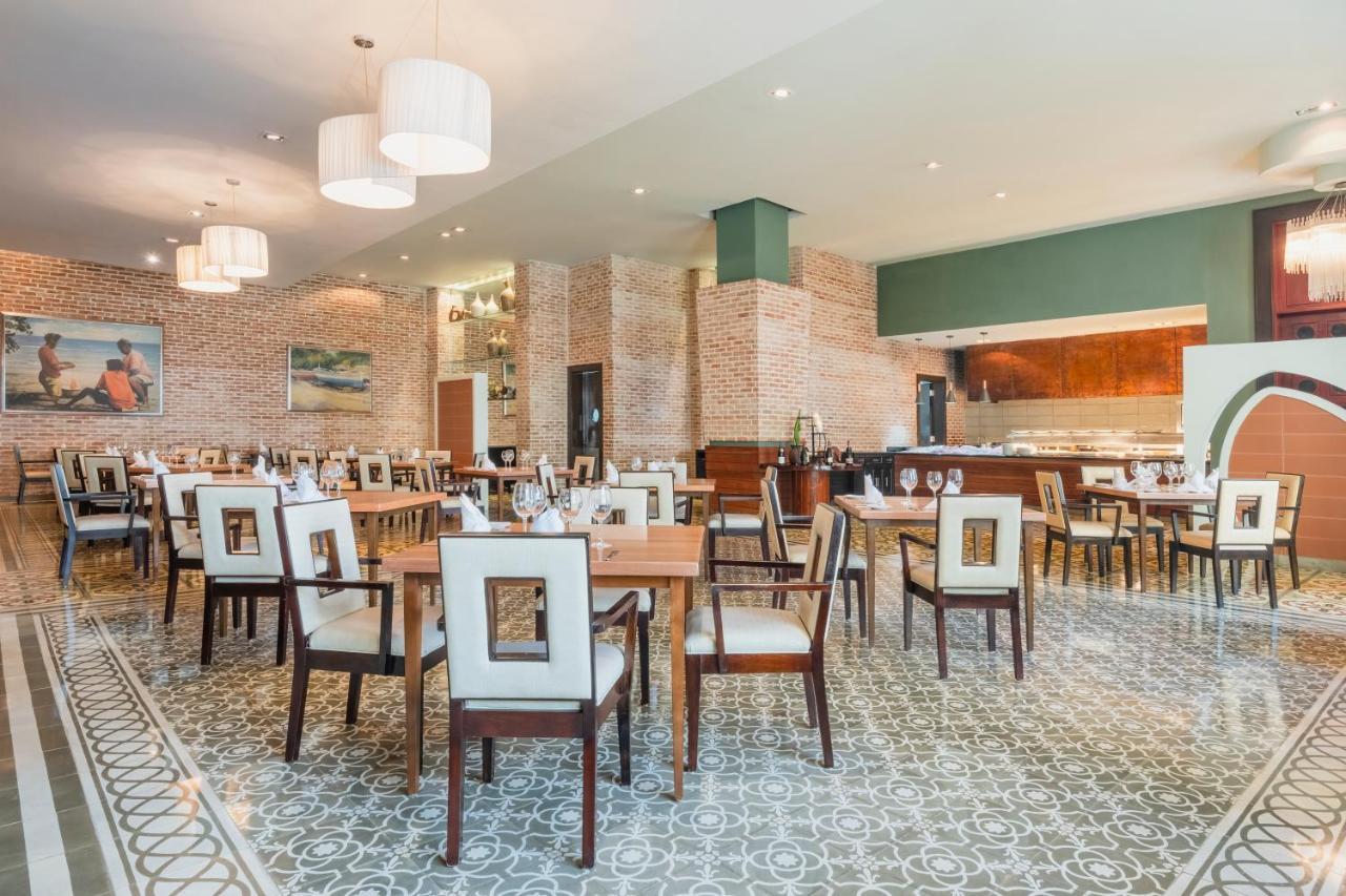 Joia Rose Hall By Iberostar (Adults Only) มอนเทโกเบย์ ภายนอก รูปภาพ
